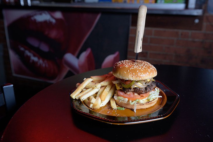 Jalape&ntilde;o Tex-Mex burger and fries at Red Dog Cafe. (Garett Fisbeck)