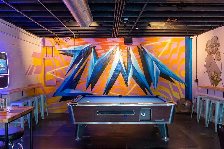 Dusty Gilpin mural at Zuma. @okiedust - BERLIN GREEN