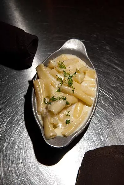 Iron-Starr-Mac-n-Cheese-vert-29mh.jpg