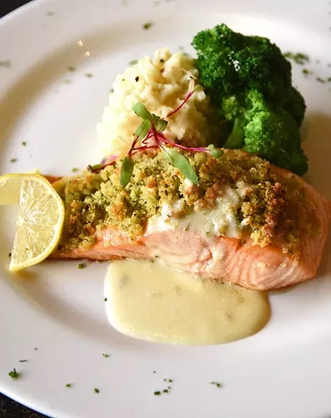 Bellinis-Salmon-2096mh.jpg