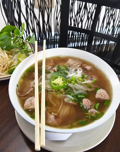 P14 Specialty Rice Noodle with All Meats, at Pho Tran, 937 SW 59th Street, 8-26-15. Mark Hancock