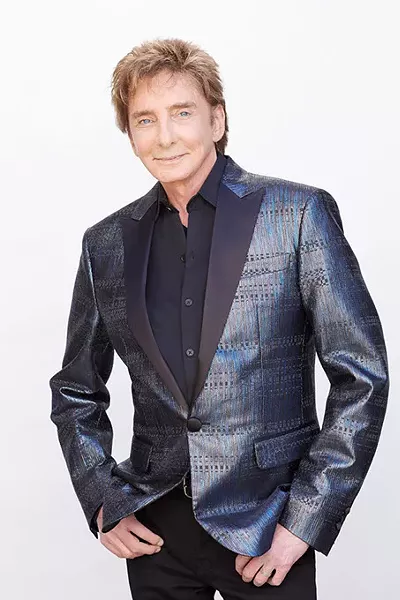 Barry-Manilow_2015-by-STILETTO-Entertainment-Provided-.jpg