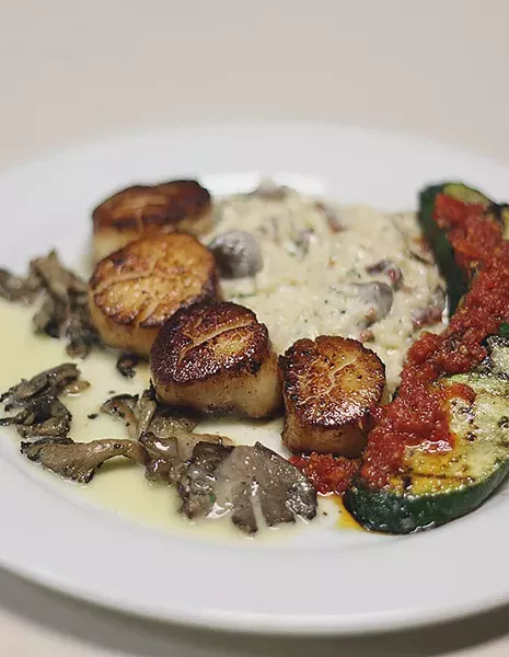 Seared Scallops at Signature Grill in Edmond, Okla. - CARA JOHNSON