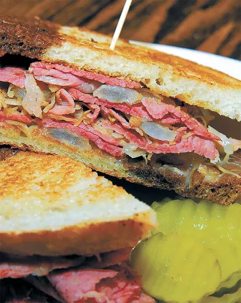McNellies-Abner-Ale-House-Reuben-168mh.jpg