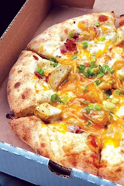 loaded_potato_pizza_to_go_94mh_1_.jpg