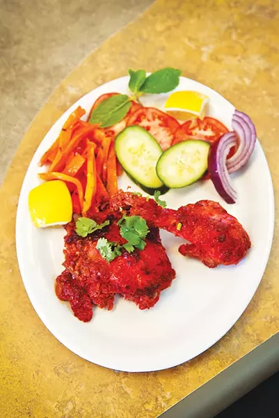 chicken_with_vegitables_at_tandoor_restaurant_16mh_1_.jpg