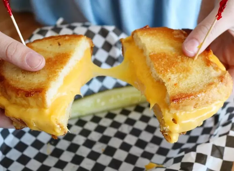 scotties_deli.jpg