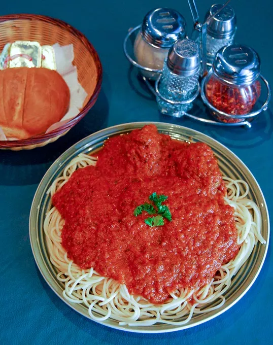 Bella-Vista-Spaghetti-n-Meatballs-17mh.jpg