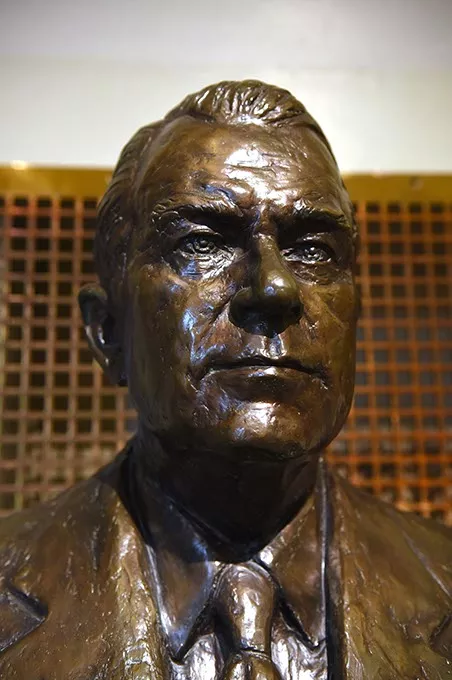 Henry Bellmon's bust at the Oklahoma State Capitol. (Mark Hancock)