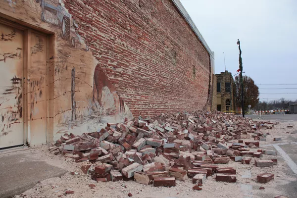 Lions-Club-mural-bricks_2.jpg
