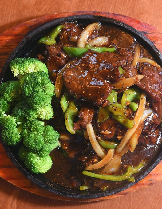 Black pepper steak with broccoli at Fung's Kitchen.  mh