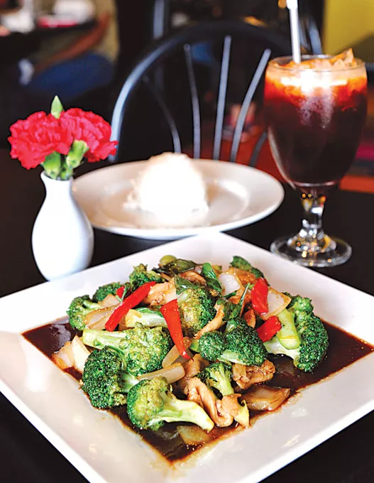 bistro-38-3247gf.jpg