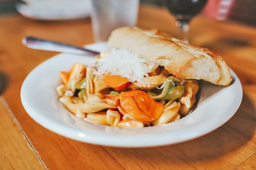 Tortellini in pink sauce - ALEXA ACE