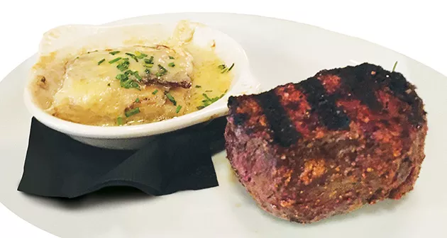Lunch sirloin with dauphinois potatoes - JACOB THREADGILL