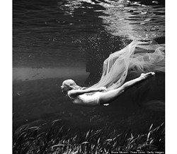 20 unbelievable underwater shots by Silver Springs photographer Bruce Mozert