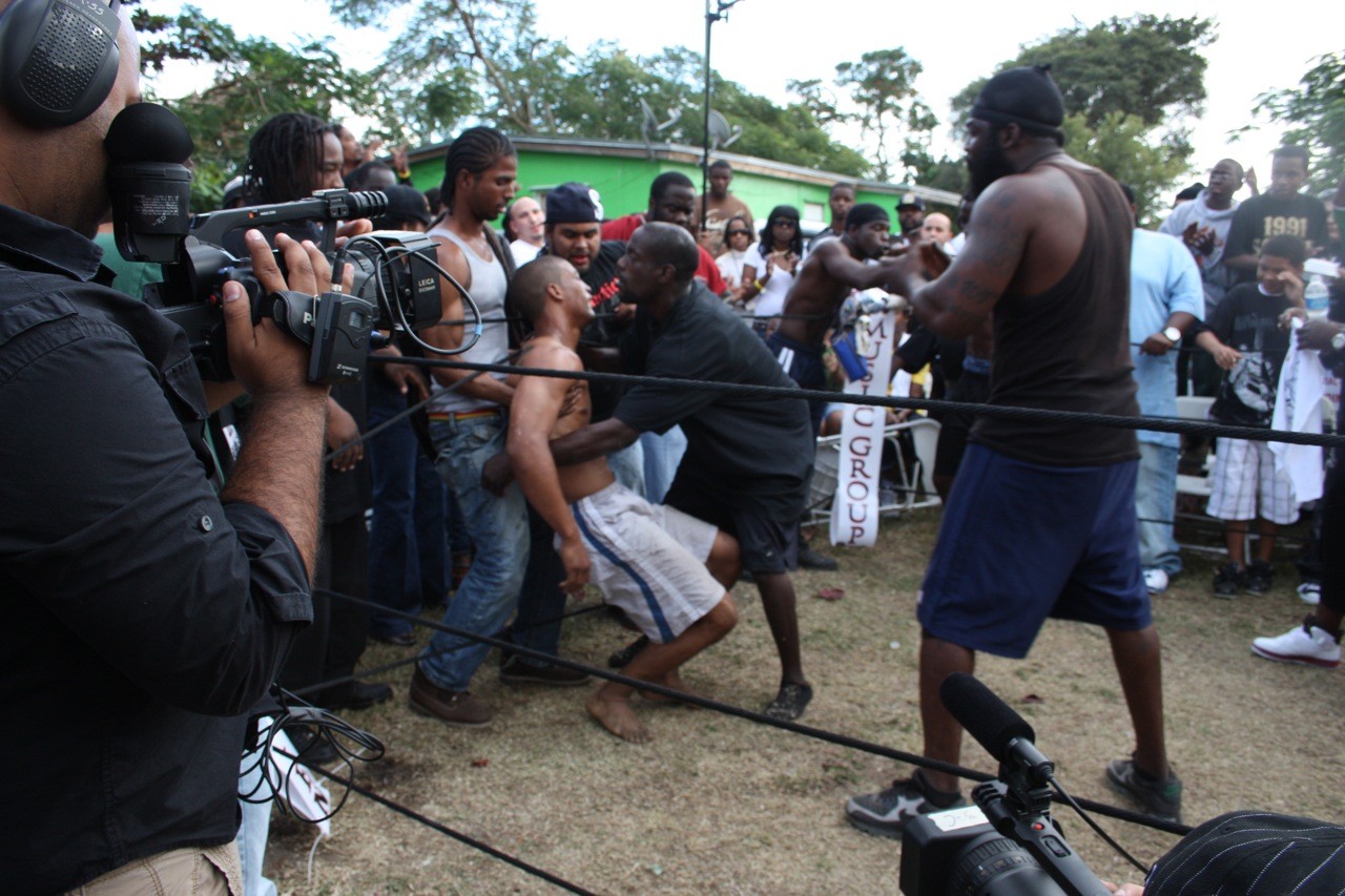 Dawg Fight The Insane Documentary About Florida Backyard Fighting Is Now On Netflix Blogs