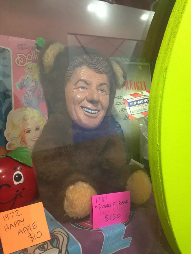 1000w_ronnie_bear.jpg