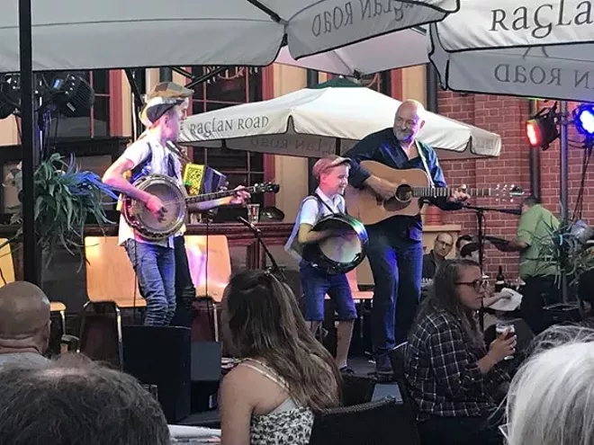 The Byrne Brothers at Raglan Road - BAO LE-HUU