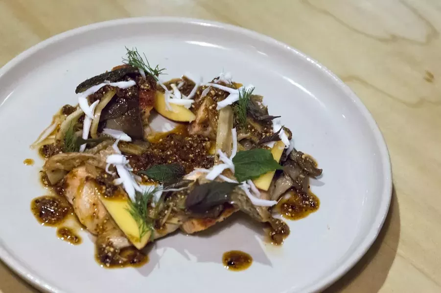 SEA Thai seared salmon salad - PHOTO BY ROB BARTLETT