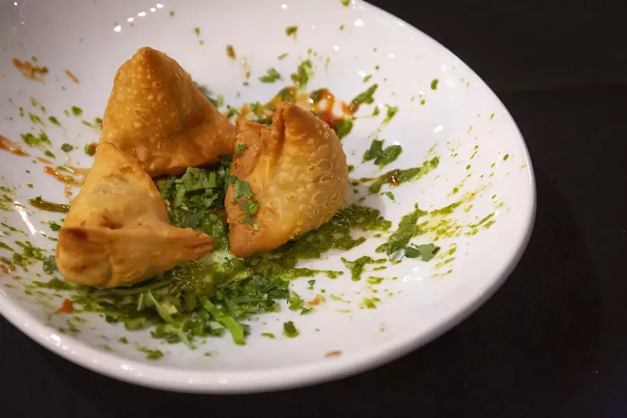Samosas at El Vic's Kitchen - PHOTO BY ROB BARTLETT