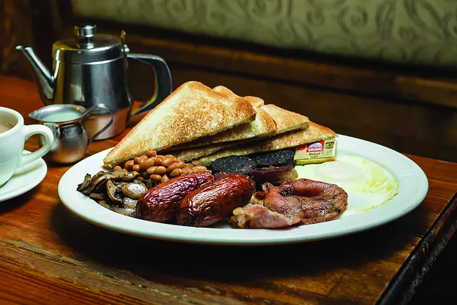 Full Irish breakfast, Harp & Celt - PHOTO BY ROB BARTLETT