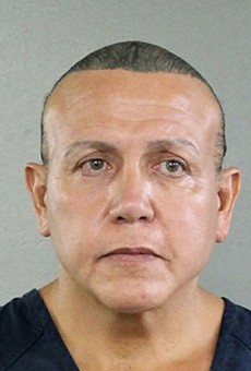 Florida man who mailed pipe bombs to Trump critics pleads guilty
