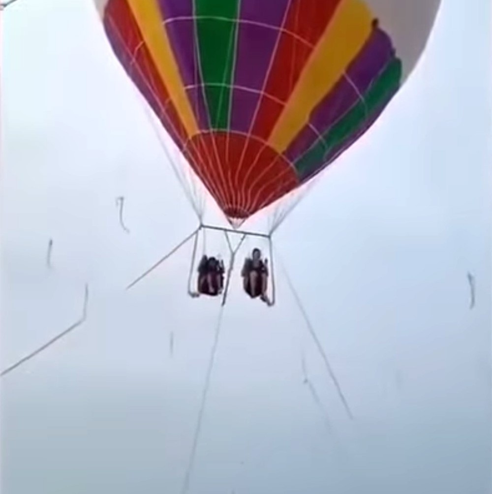 A Mother And Her 3 Year Old Fell To Their Deaths From A Hot Air Balloon Ride In China Could It Happen In Orlando Blogs