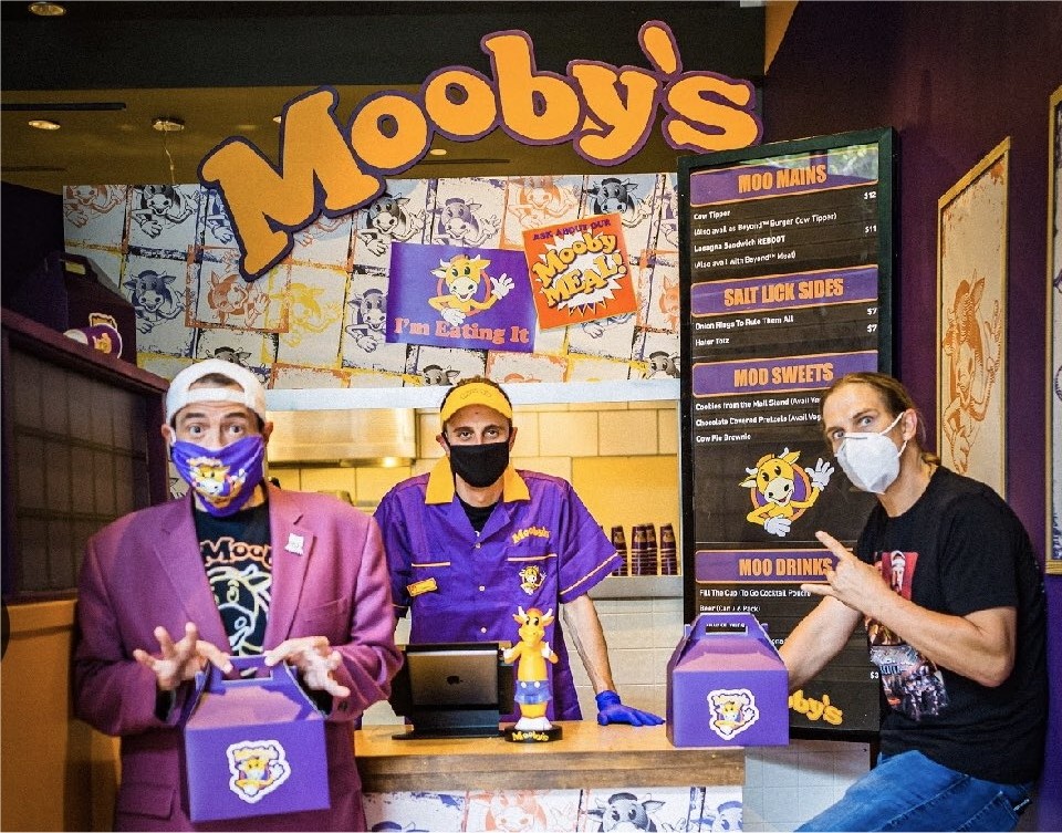 Mooby S The Fictional Fast Food Restaurant From The Jay And Silent Bob Franchise Is Coming To Orlando Blogs