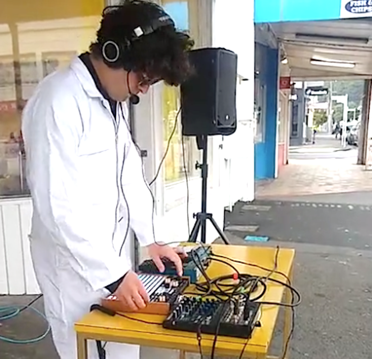 Surprise art happening 'Walk On By' will see impromptu performances and art around Orlando early Wednesday morning - Vimarsana News