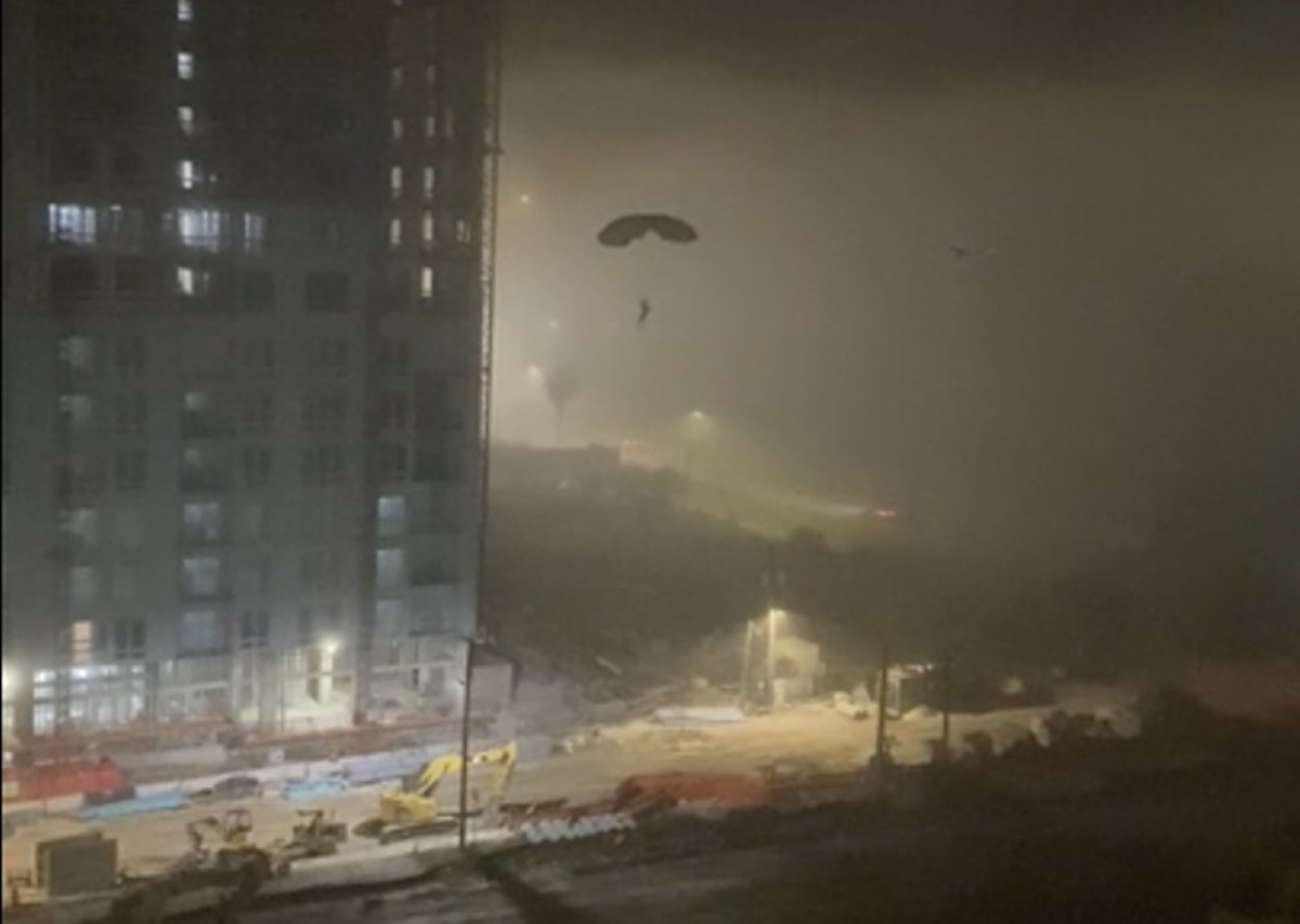 Florida Man BASE jumped off a construction crane on New Year's Eve - Vimarsana News