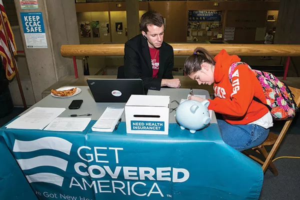 Grassroots campaign helps consumers find health-care plans before Feb. 15