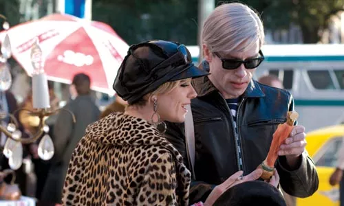 Manhattan darlings Edie Sedgwick (Sienna Miller) and Andy Warhol (Guy Pearce) shop for the fabulous.
