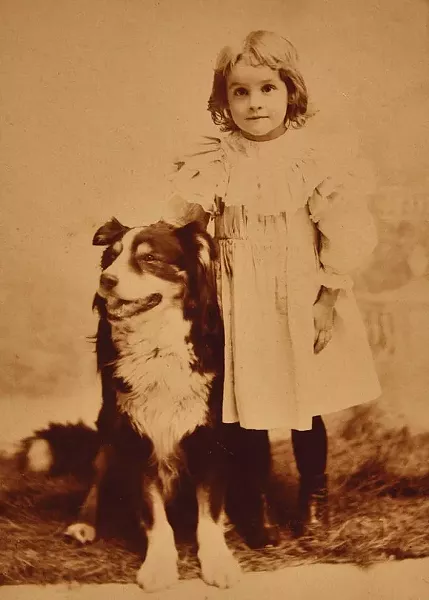 PHOTO COURTESY OF PHOTO ANTIQUITIES MUSEUM OF PHOTOGRAPHIC HISTORY