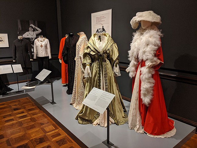 Frick Museum disrobes a Hollywood icon with Katharine Hepburn: Dressed for Stage & Screen