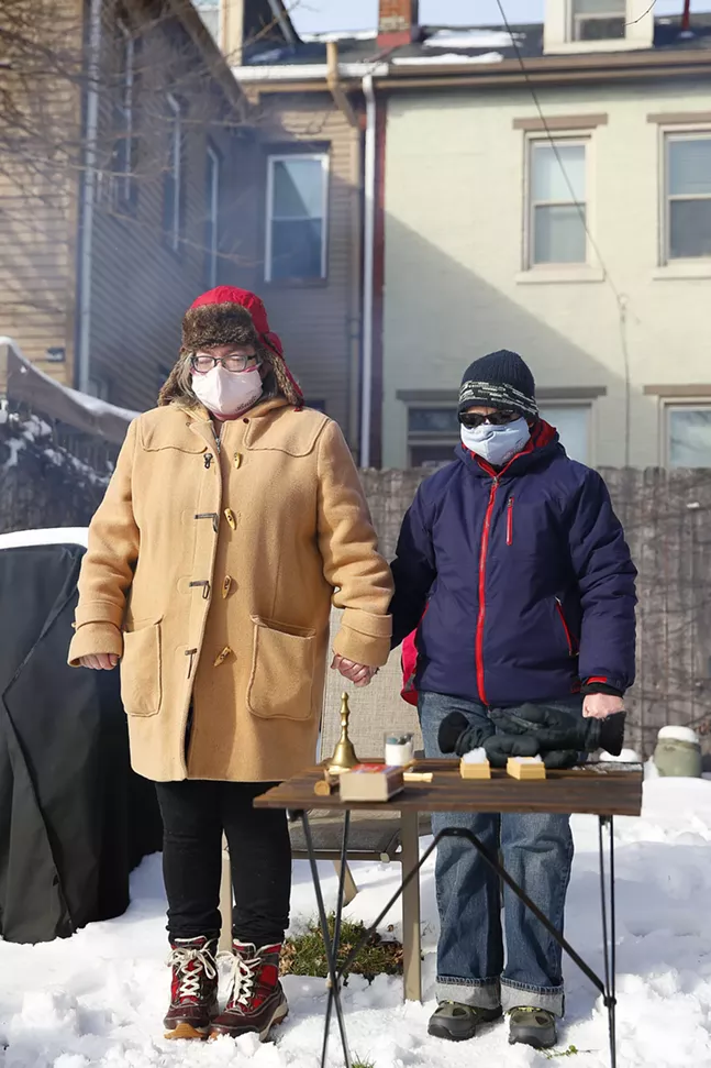 Scenes from a longterm Pittsburgh couple's backyard pandemic wedding (4)
