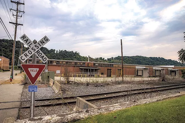 The former Sears outlet and site of the proposed Amazon warehouse - CP PHOTO: KAYCEE ORWIG