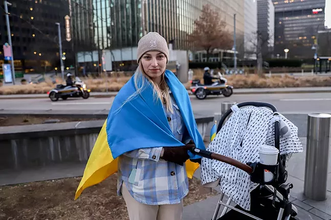 Hundreds rally in Downtown Pittsburgh to support Ukraine (4)