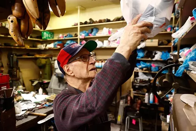 A “Pittsburgh institution” prepares to shutter after 48 years