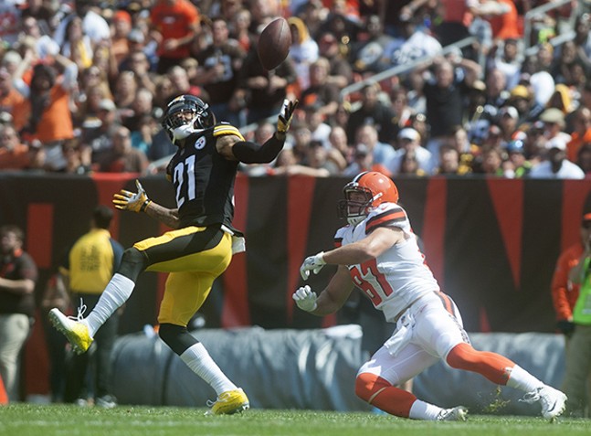 Pittsburgh Steelers open season with 21-18 win over 