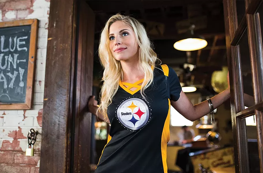Sarah Marince modeling for Majestic - GRAIN & GLASS