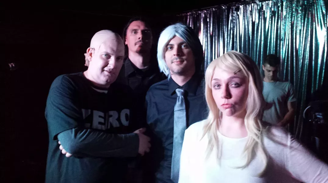 An Ode to No One: The Long Hunt as Smashing Pumpkins - PHOTO: THE LONG HUNT