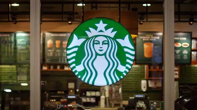 Striking Starbucks workers picket three Pittsburgh locations - Vimarsana News
