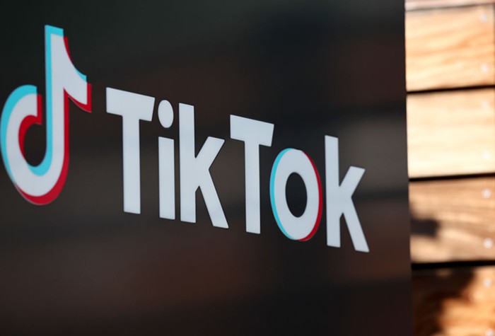 Good Morning, News: Loving Portland's Art Scene, White House Bans TikTok from Government Devices, and Hot People Wear Masks - Vimarsana News