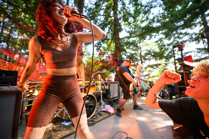 Good Morning, News: Northwest Portland Hospital Shooting Exposes Safety Issues, Oregon Likely to Reach 100+ Degrees Next Week, and Pickathon in Photos - Vimarsana News