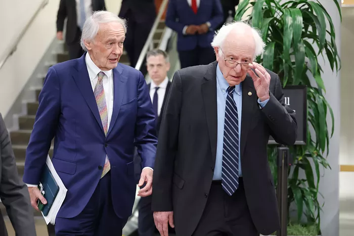 Good Morning, News: Senate Rejects War Powers Bill, House Takes Its Shot, and Is There Some Way to Save the lloyd Center Mall's Community Hub?