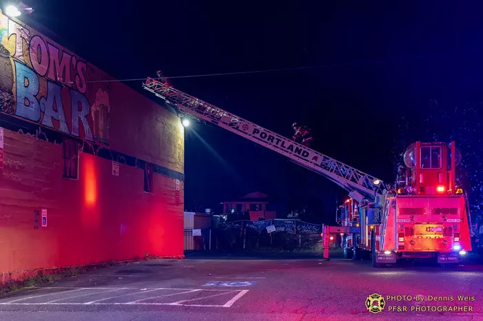 Good Morning, News: Fire at Tom's Restaurant & Bar, Higher Court Says Gas and Chemicals at Portland ICE Are Back On, and the Lindy West Book Discourse Dozens Are Talking About