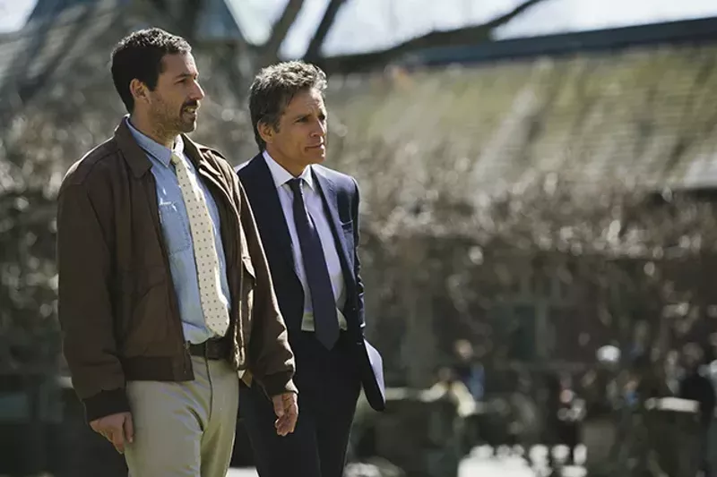 As brothers, Sandler and Stiller both wisely underplay. - ATSUSHI NISHIJIMA - © NETFLIX