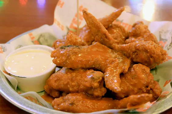 Wing Driven Thing Hooters Gets A Menu Makeover But Some Things Never Change Cafe St Louis St Louis News And Events Riverfront Times