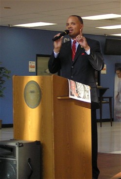 East St. Louis mayor Alvin Parks, Jr., at a town hall meeting earlier this year. - KEEGAN HAMILTON