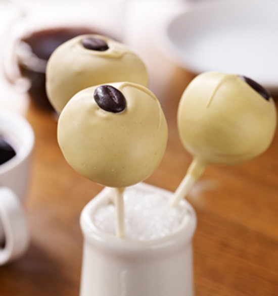 Tiramisu Cake Pop: They've got us by the (cake) balls. - VIA STARBUCKS.COM
